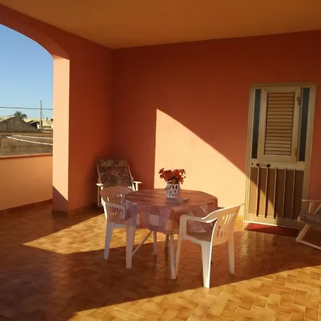 Nonna Lina Bed & Breakfast Spano